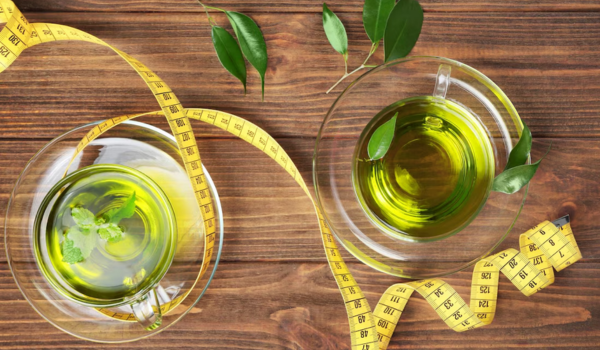 Lemon Balm vs. Green Tea Which Is Better for Weight Loss (2)