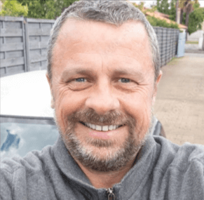 Air-C-Leg-Massager-Pro-customer-2